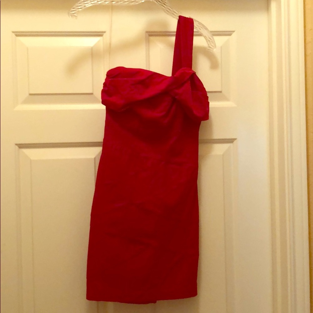 Mini one-shoulder red dress